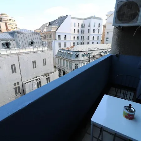 Appartamento Charming Cozy - Old Town - Free Minibar