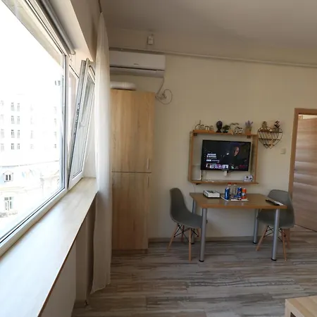 Charming Cozy - Old Town - Free Minibar Apartment